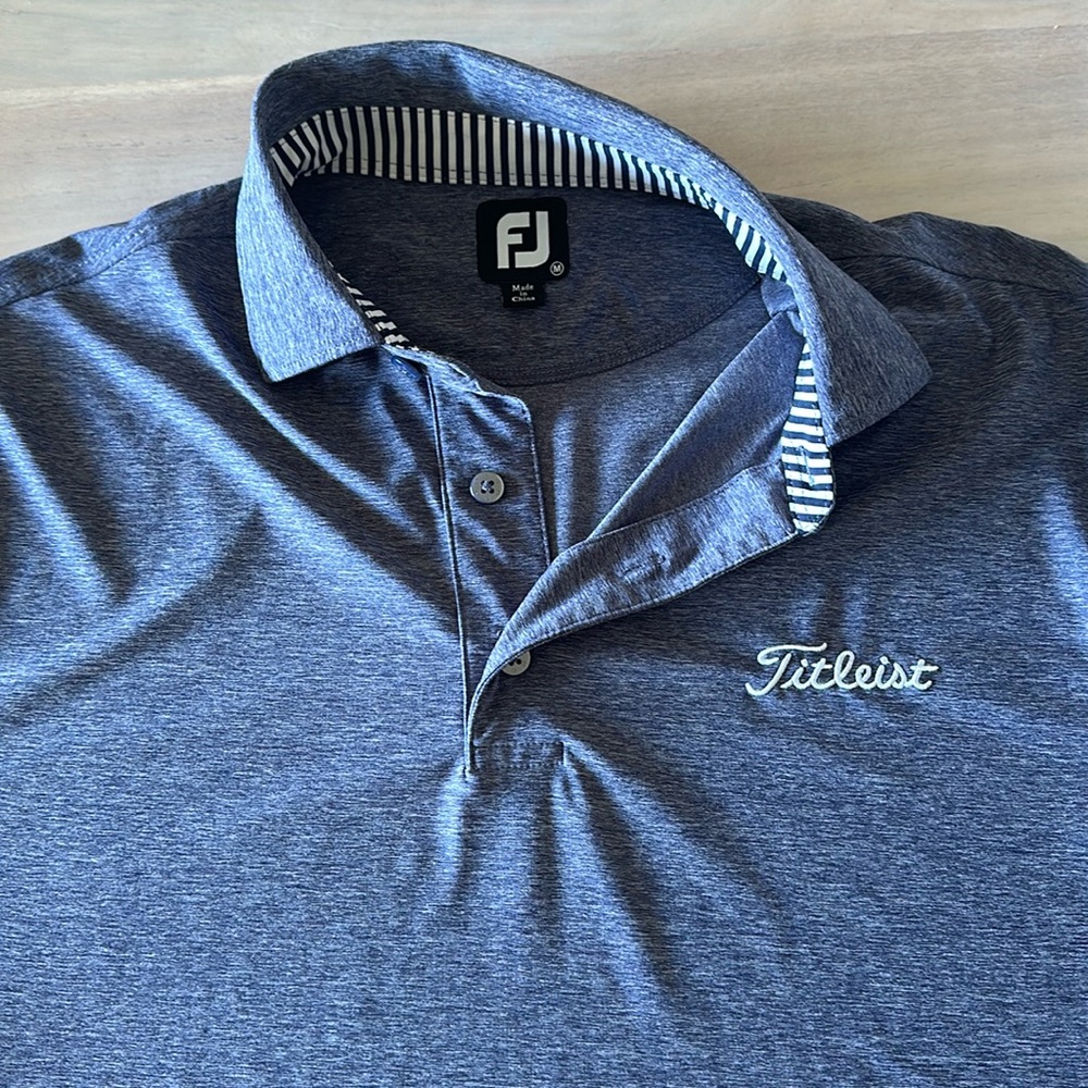 TITLEIST GOLF Men’s medium Polo Shirt FOOTJOY
